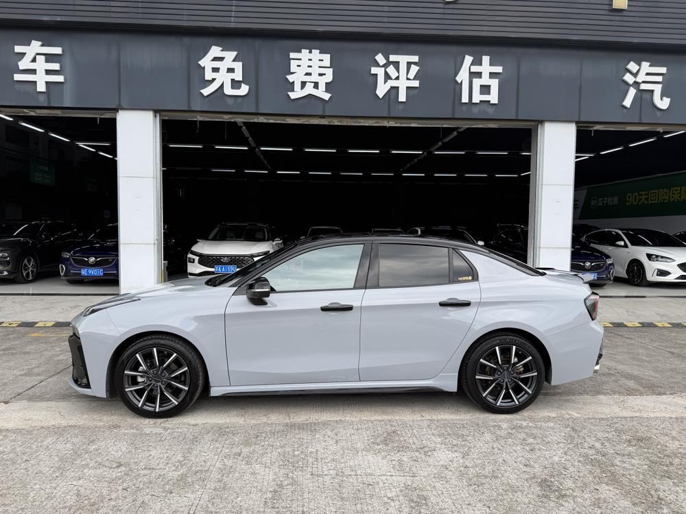 Lynk & Co Lynk & Co 03