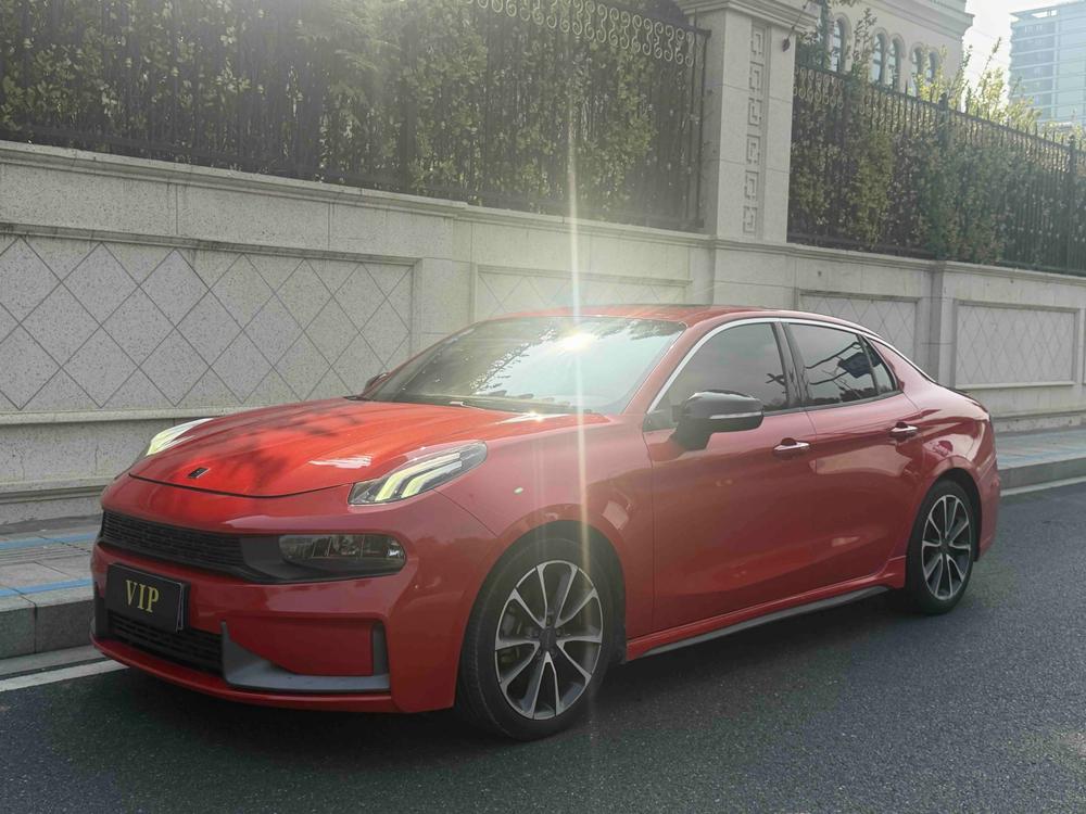 Lynk & Co Lynk & Co 03