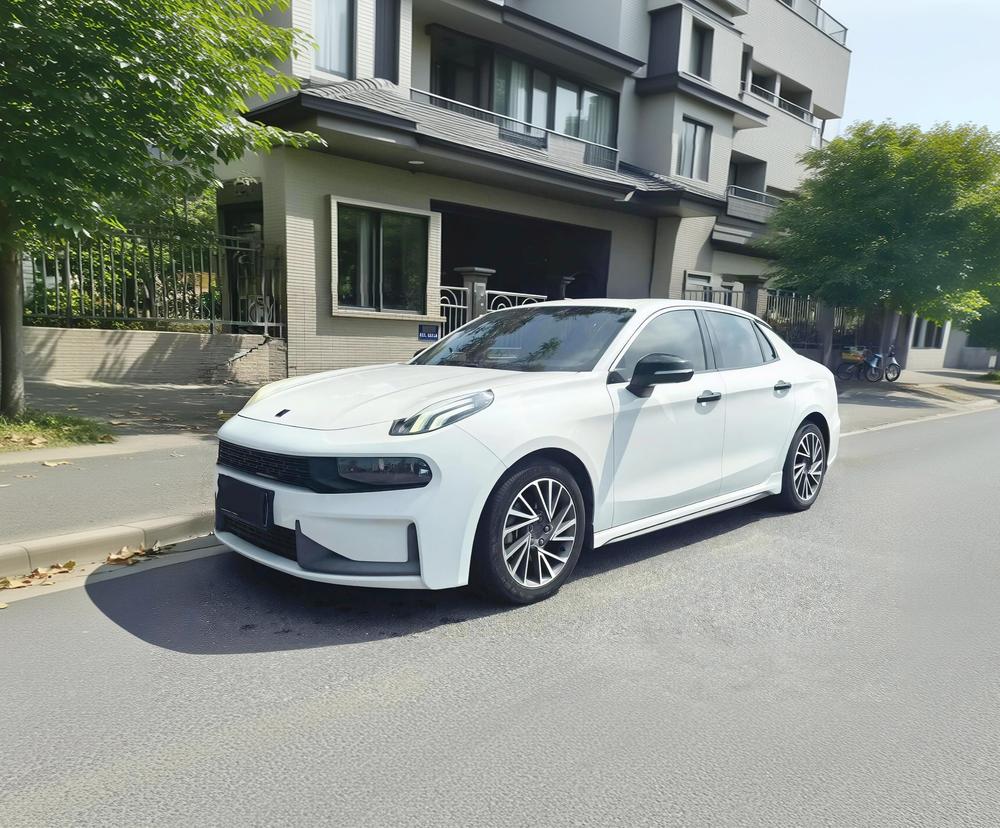 Lynk & Co Lynk & Co 03