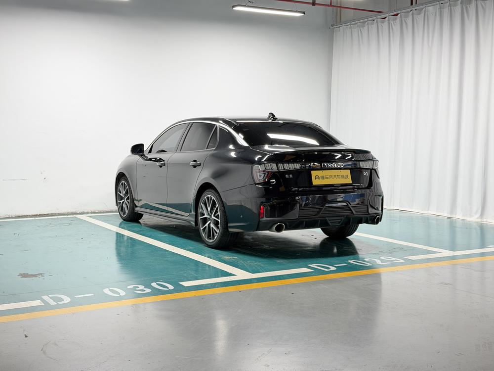 Lynk & Co Lynk & Co 03