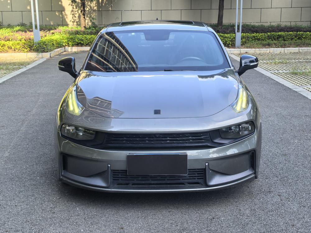 Lynk & Co Lynk & Co 03