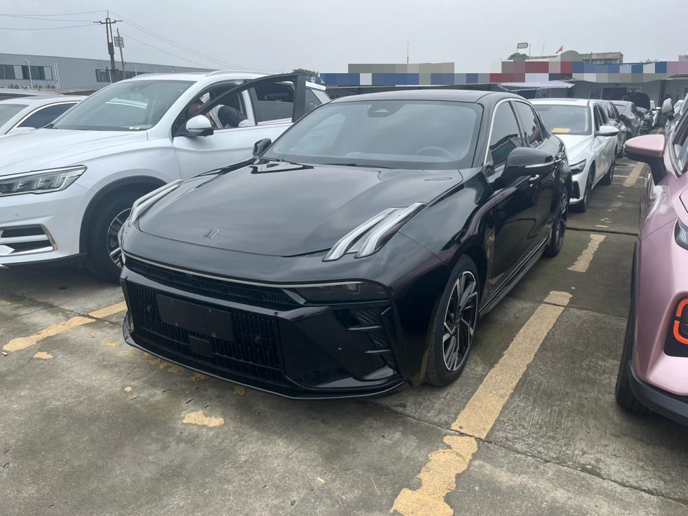 Lynk & Co Lynk & Co 03