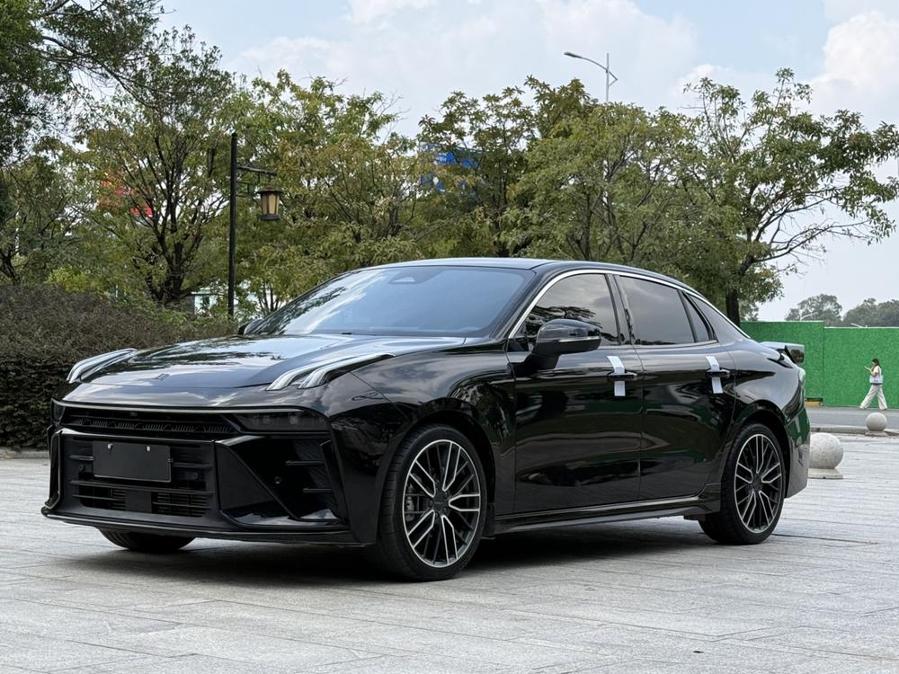Lynk & Co Lynk & Co 03
