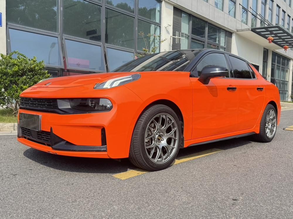 Lynk & Co Lynk & Co 03