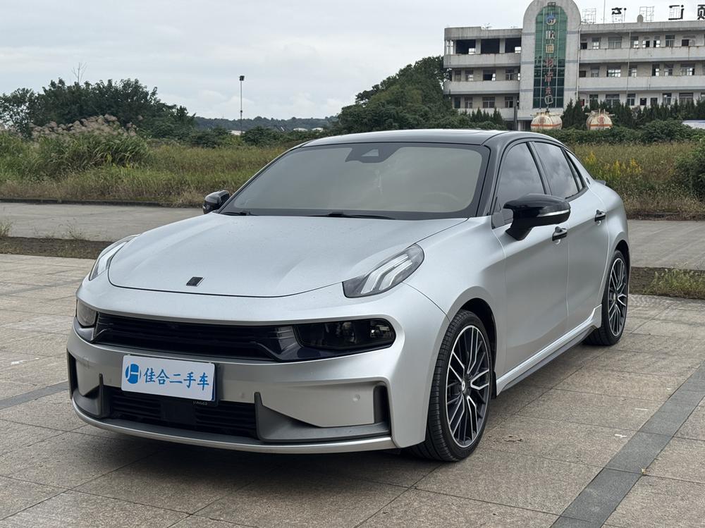 Lynk & Co Lynk & Co 03