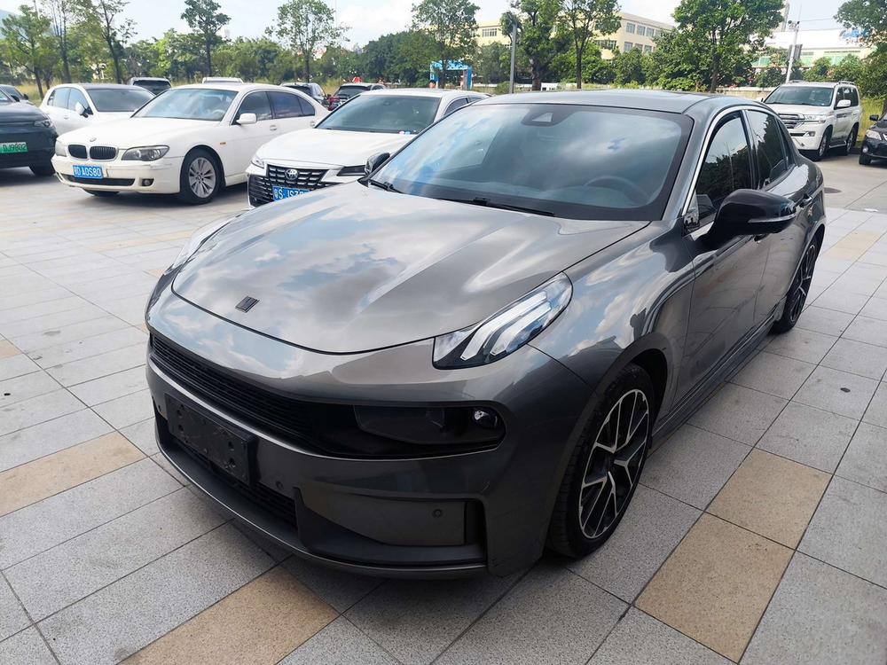 Lynk & Co Lynk & Co 03