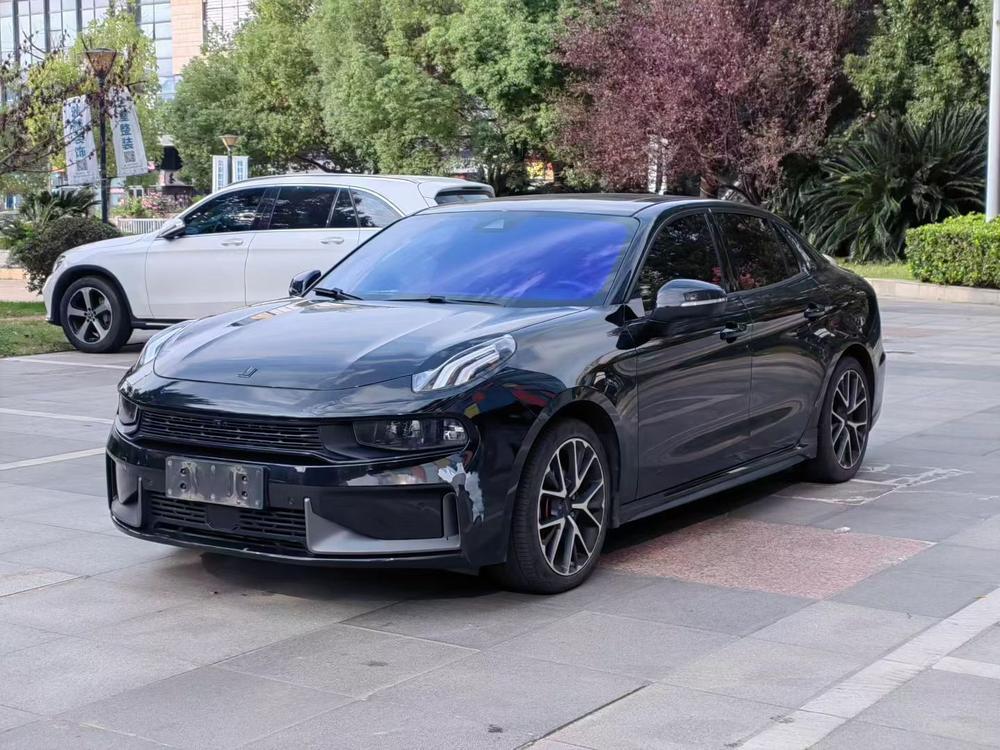 Lynk & Co Lynk & Co 03