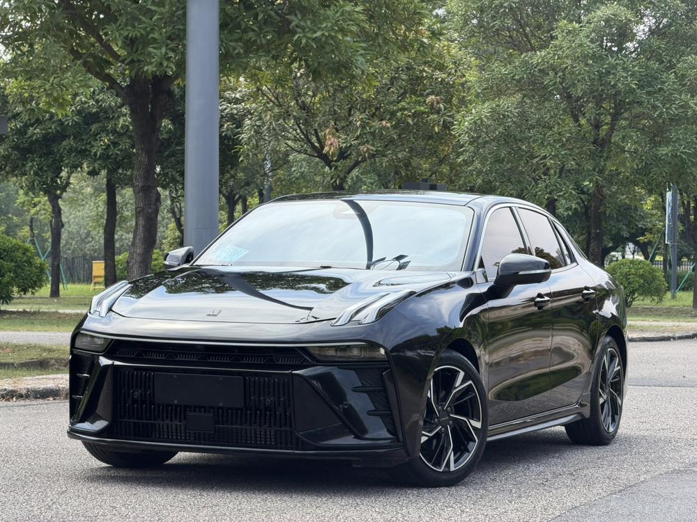 Lynk & Co Lynk & Co 03