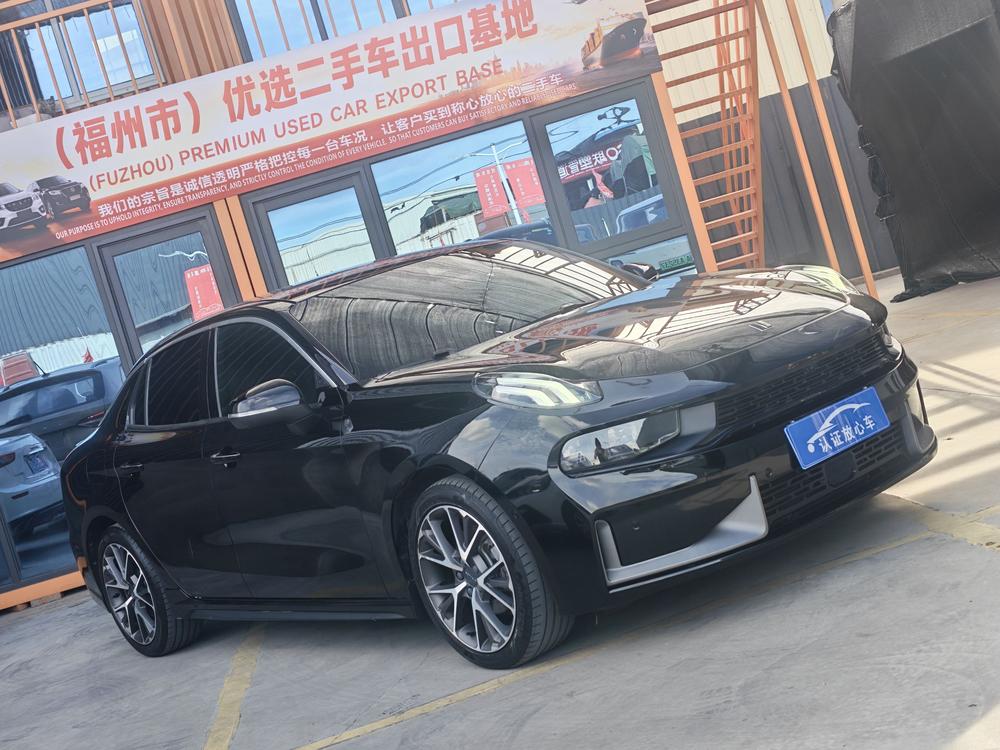 Lynk & Co Lynk & Co 03