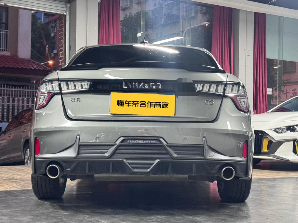 Lynk & Co Lynk & Co 03