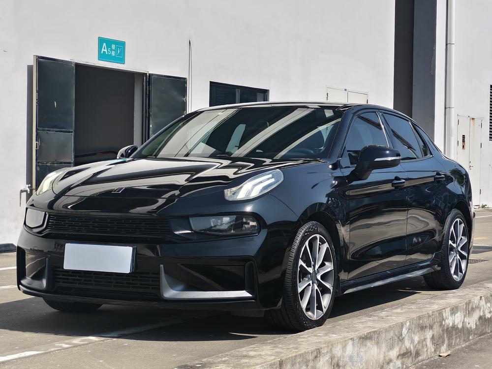 Lynk & Co Lynk & Co 03