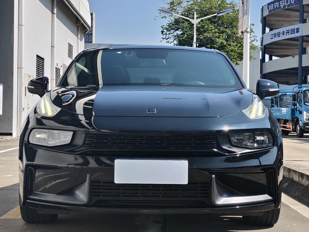 Lynk & Co Lynk & Co 03