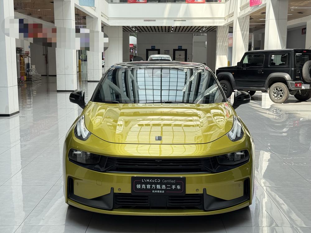 Lynk & Co Lynk & Co 03