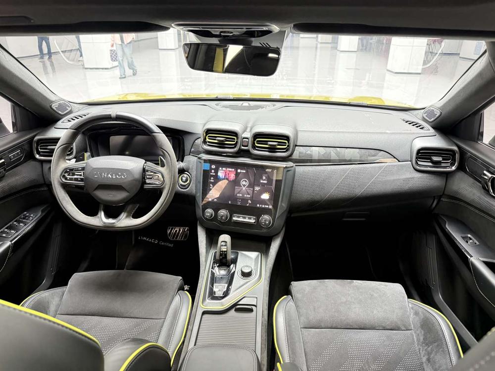 Lynk & Co Lynk & Co 03