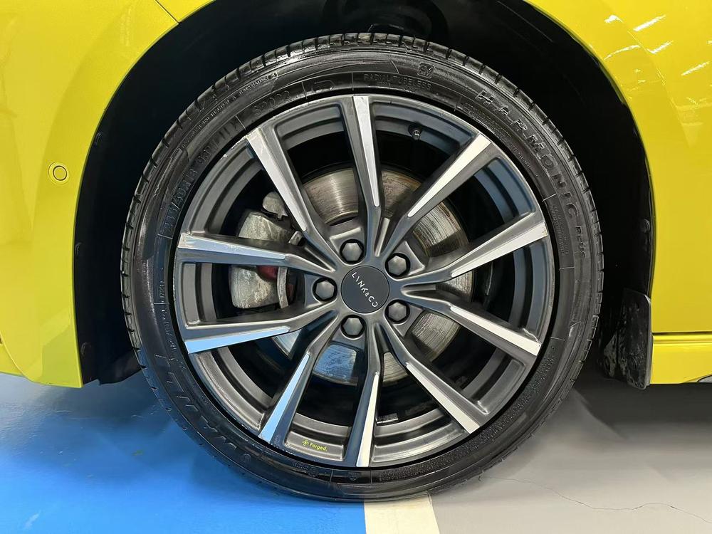 Lynk & Co Lynk & Co 03