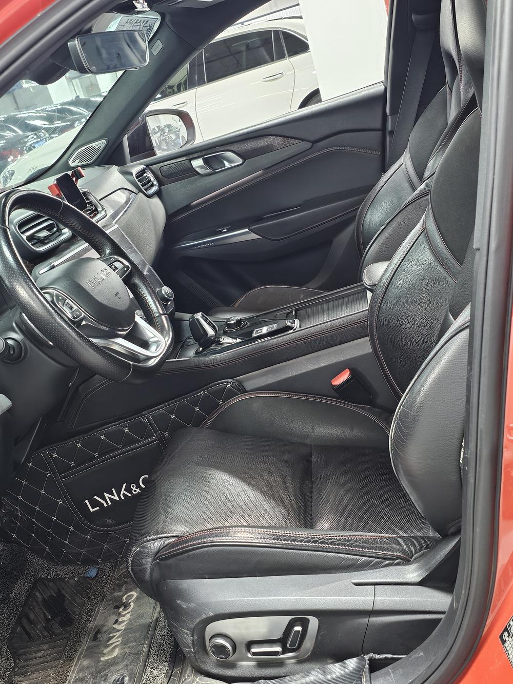 Lynk & Co Lynk & Co 03