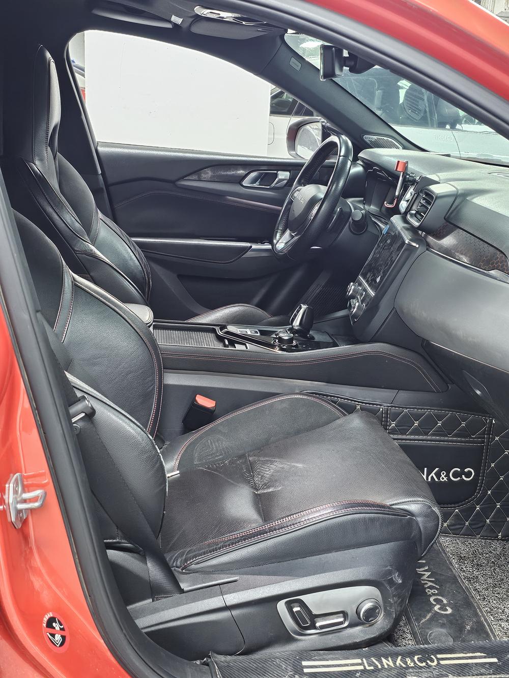 Lynk & Co Lynk & Co 03