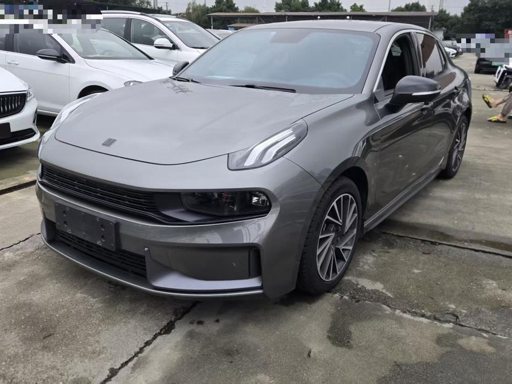 Lynk & Co Lynk & Co 03