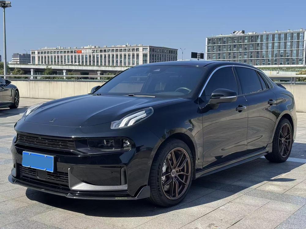 Lynk & Co Lynk & Co 03