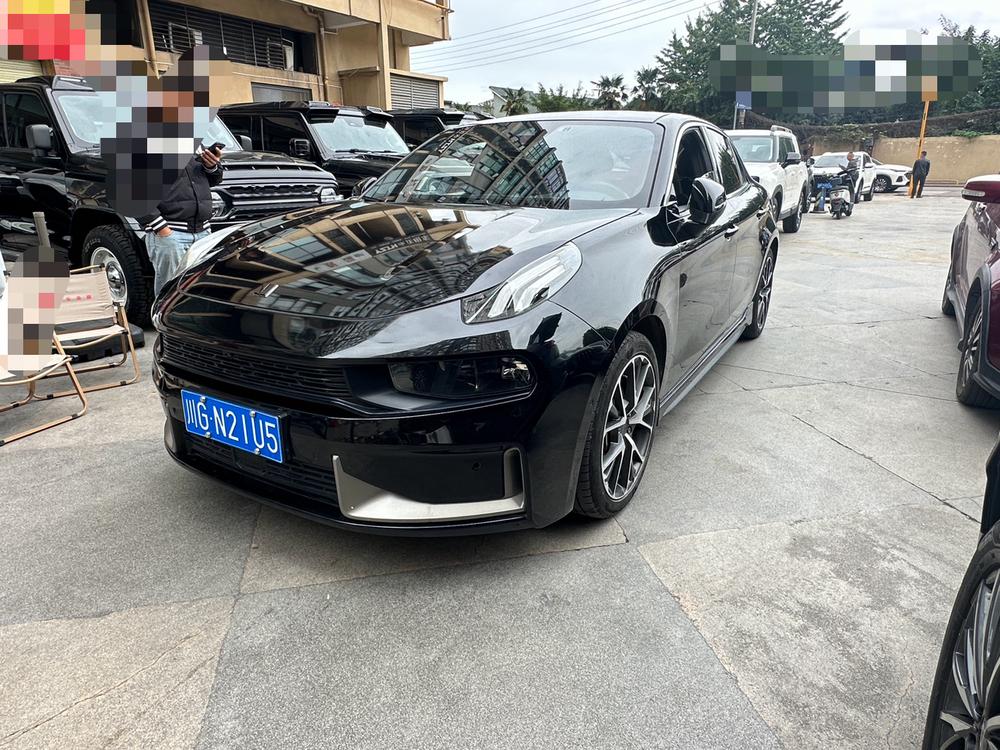 Lynk & Co Lynk & Co 03