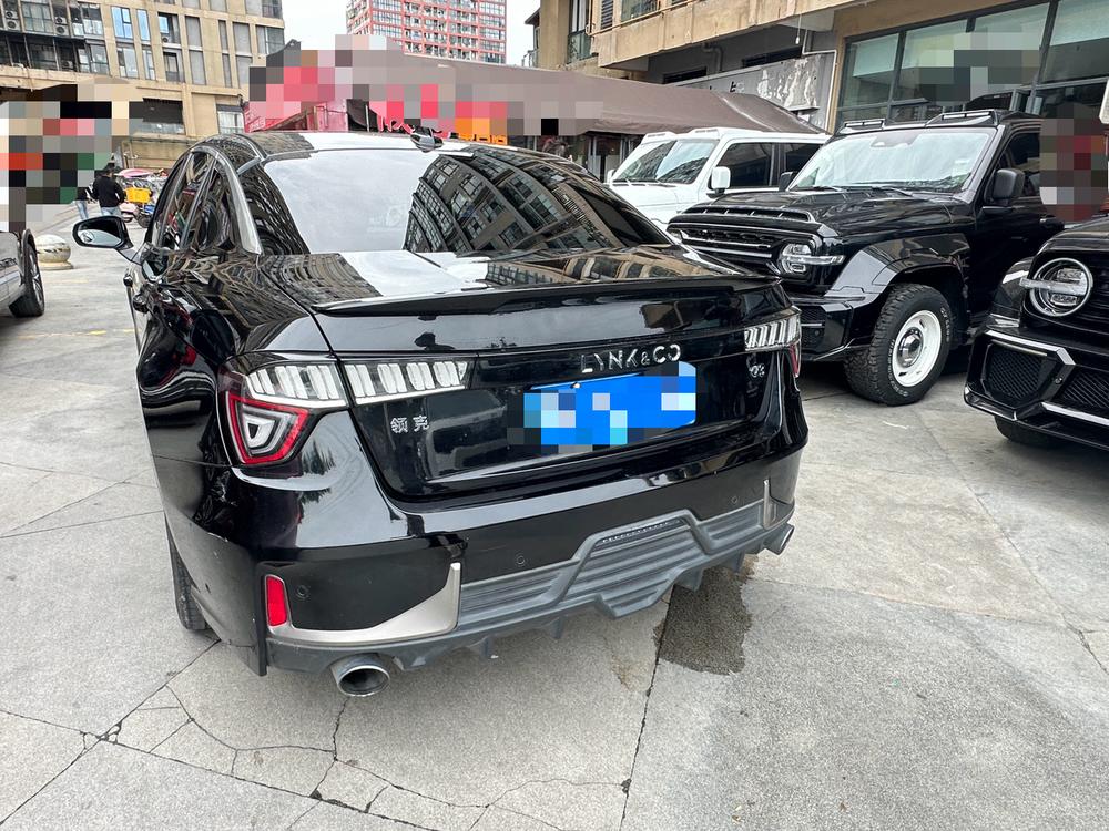 Lynk & Co Lynk & Co 03