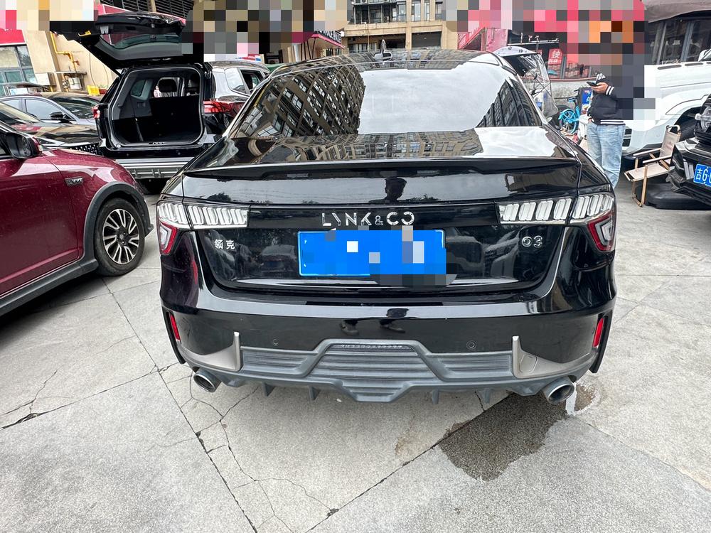 Lynk & Co Lynk & Co 03