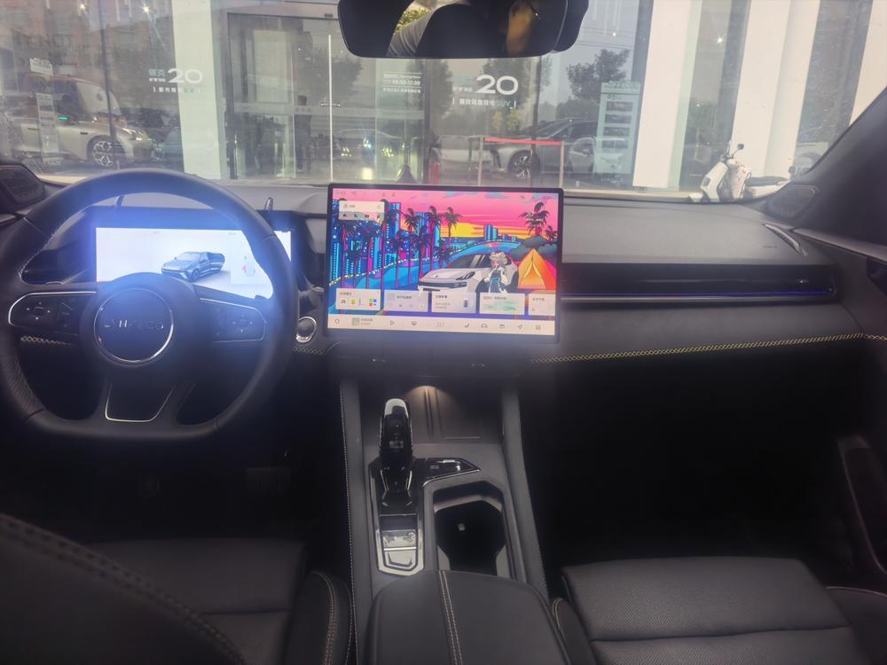 Lynk & Co Lynk & Co 03