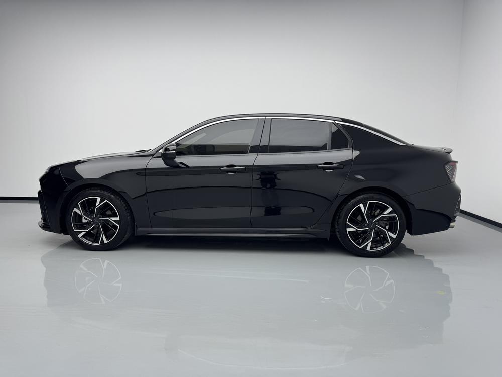Lynk & Co Lynk & Co 03
