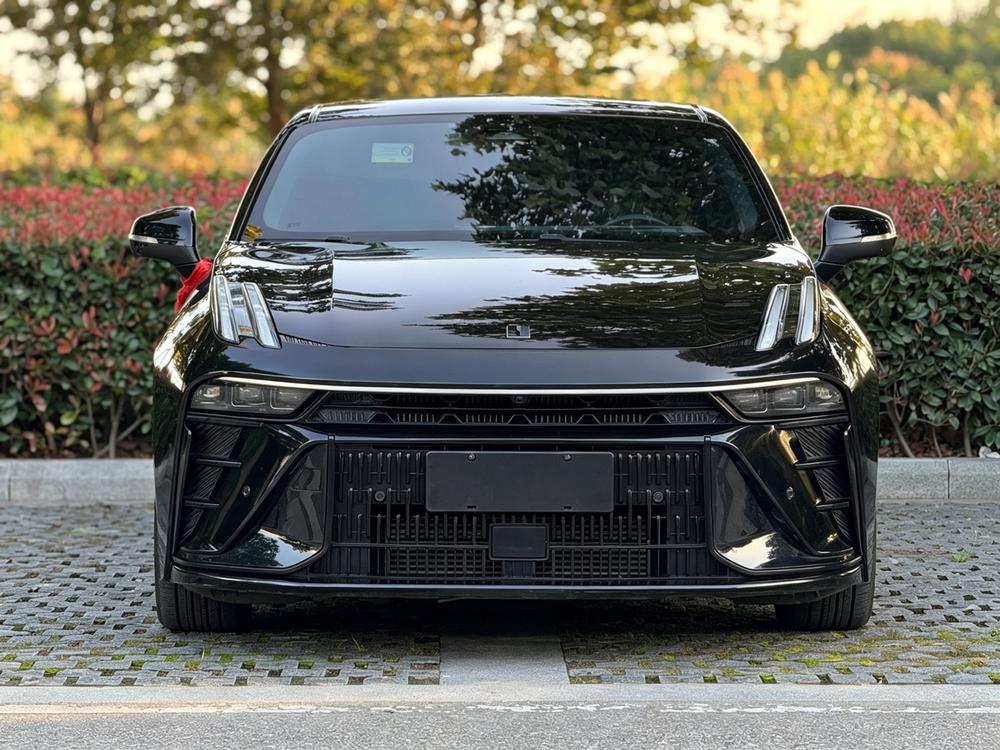 Lynk & Co Lynk & Co 03