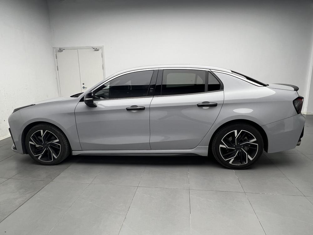 Lynk & Co Lynk & Co 03