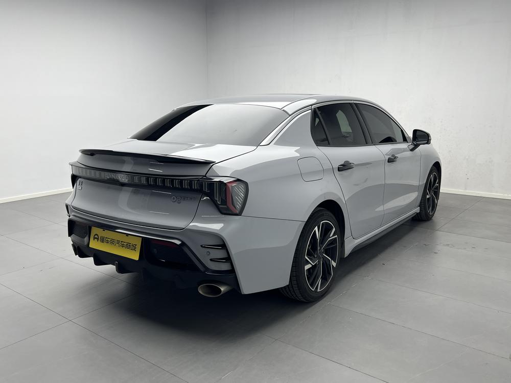 Lynk & Co Lynk & Co 03