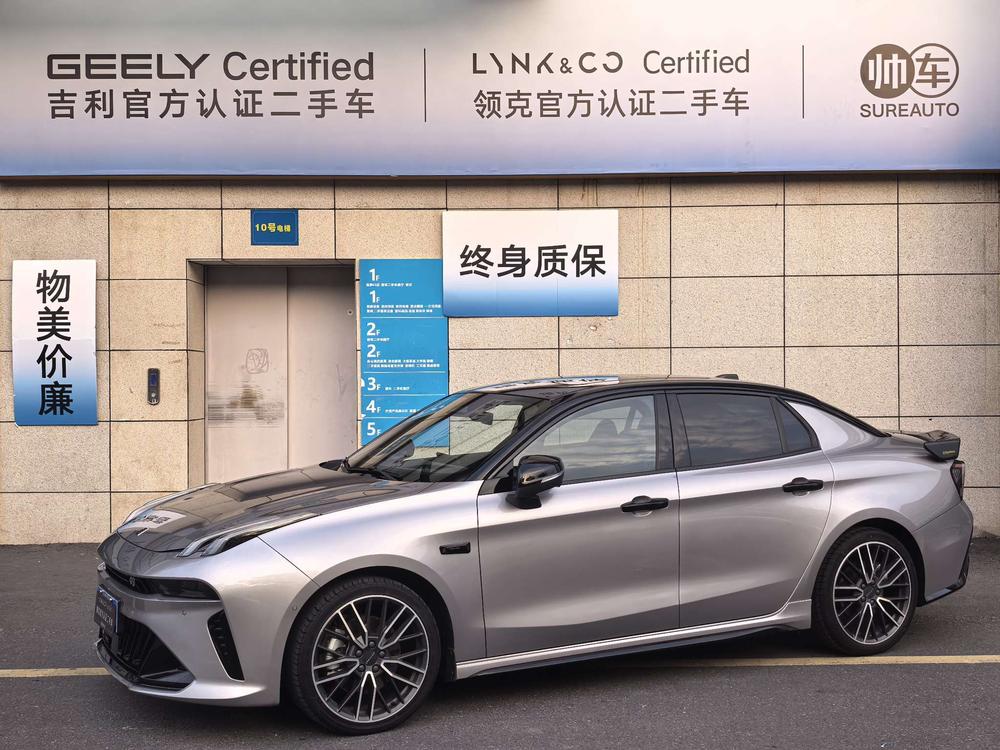 Lynk & Co Lynk & Co 03