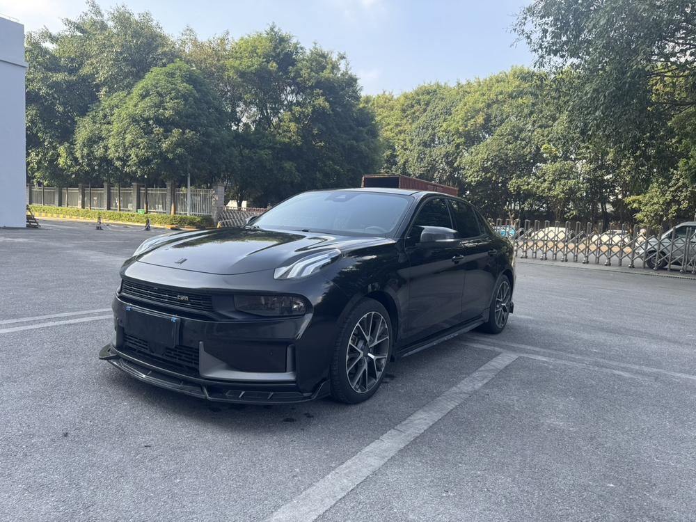 Lynk & Co Lynk & Co 03