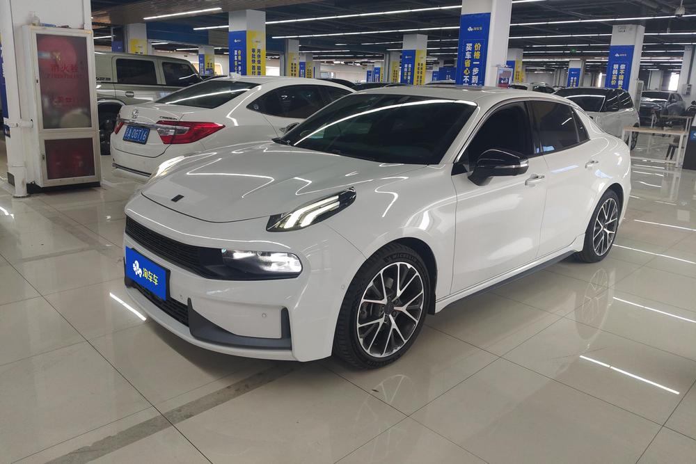Lynk & Co Lynk & Co 03
