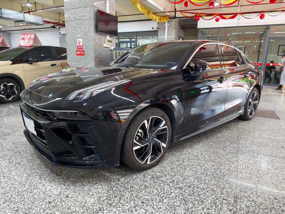 Lynk & Co Lynk & Co 03