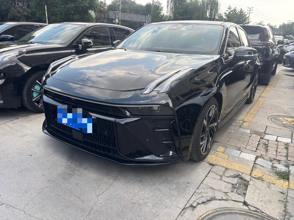 Lynk & Co Lynk & Co 03