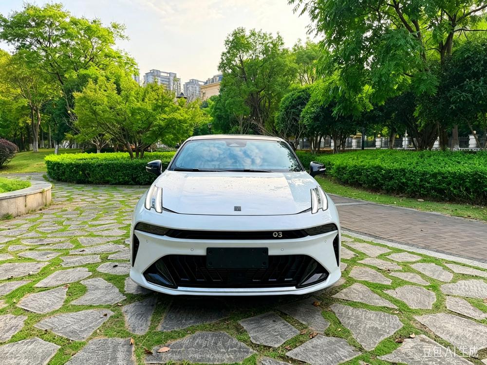 Lynk & Co Lynk & Co 03