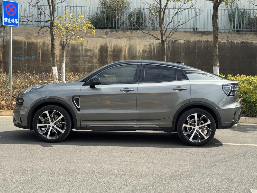 Lynk & Co Lynk & Co 05