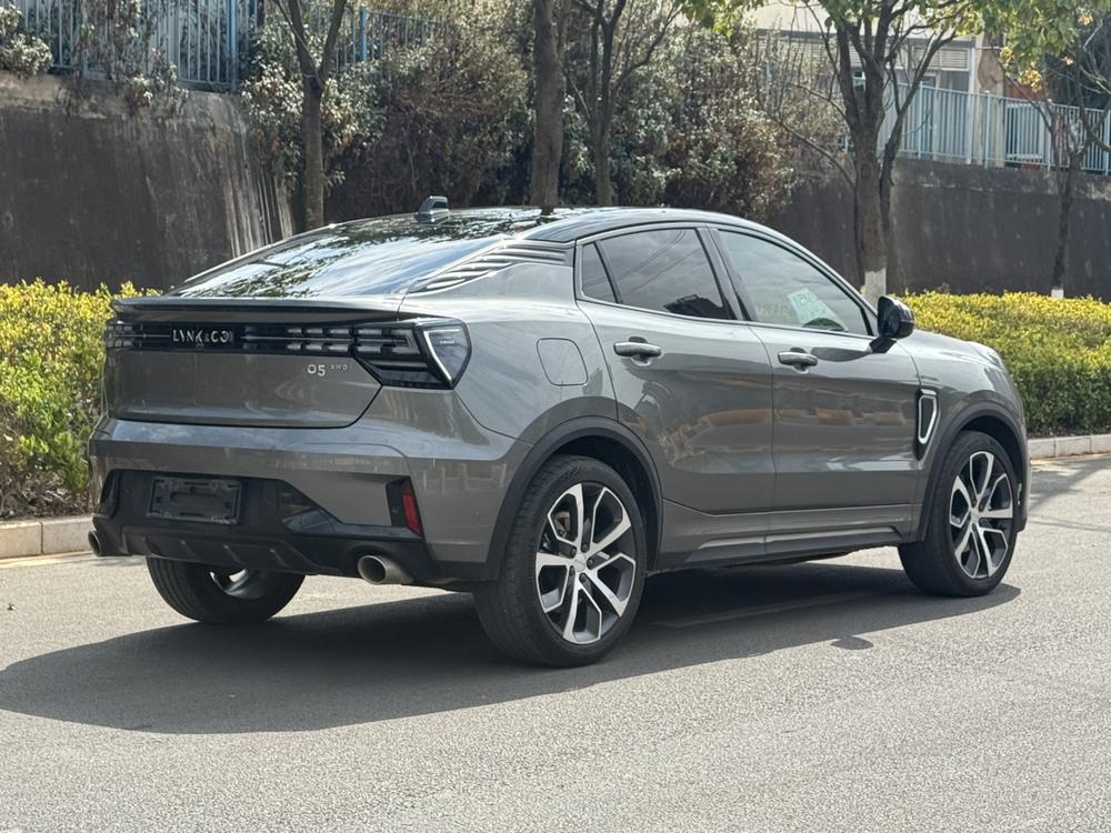 Lynk & Co Lynk & Co 05
