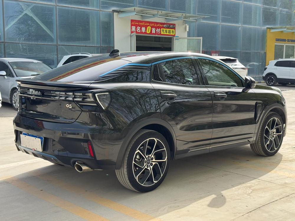 Lynk & Co Lynk & Co 05
