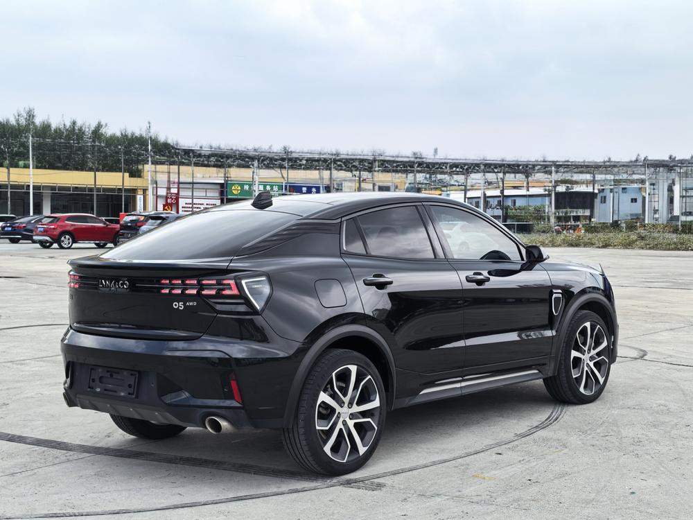 Lynk & Co Lynk & Co 05