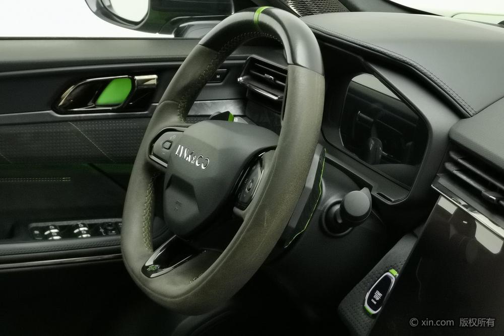 Lynk & Co Lynk & Co 05