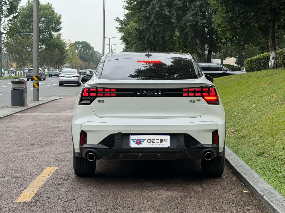 Lynk & Co Lynk & Co 05