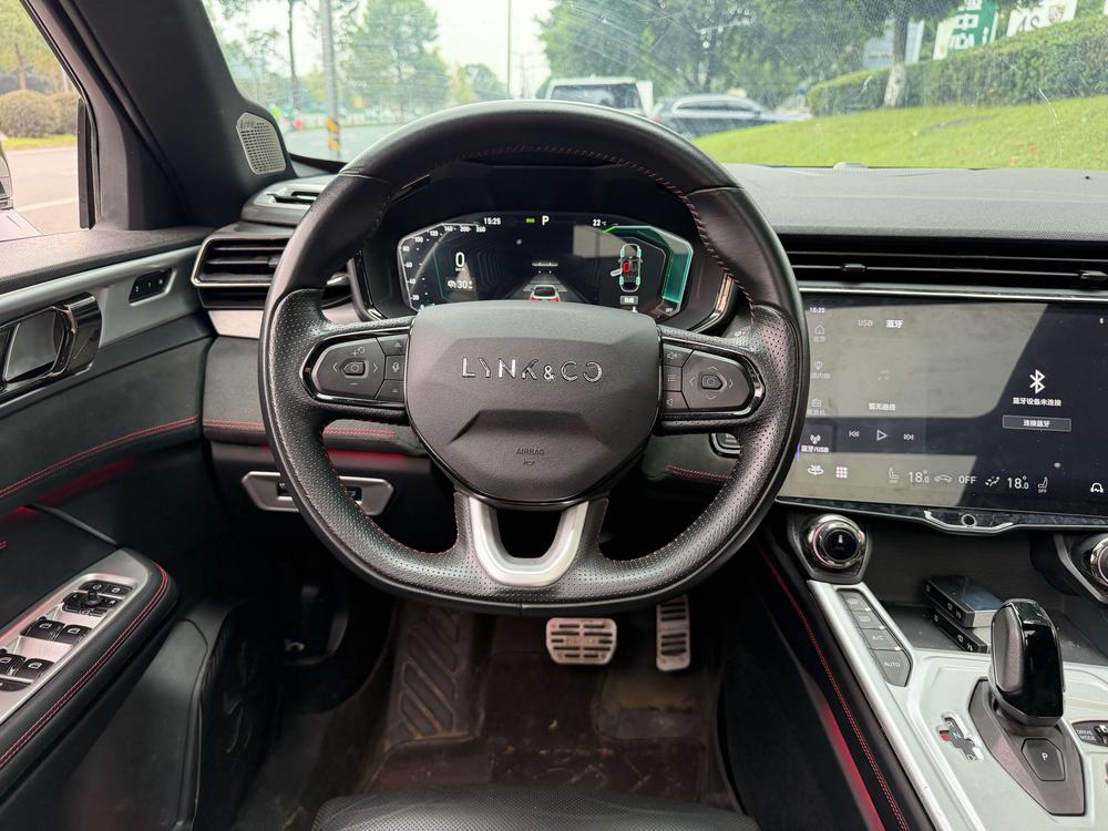 Lynk & Co Lynk & Co 05