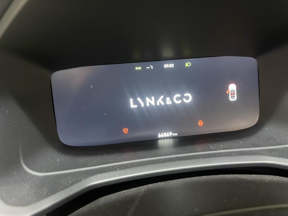 Lynk & Co Lynk & Co 06 EM-P