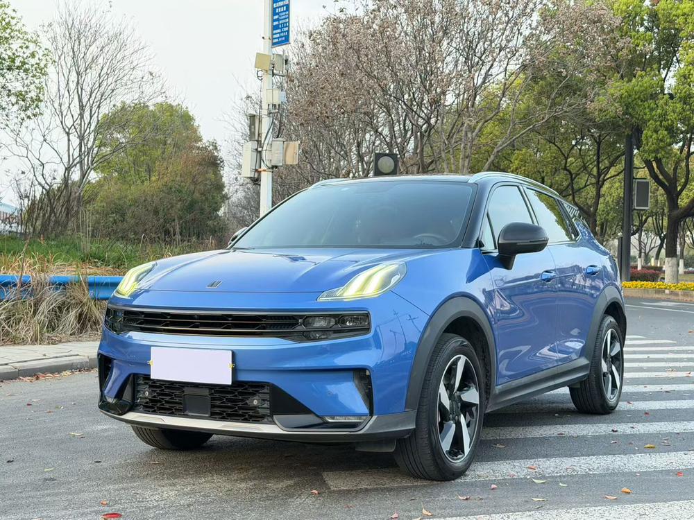 Lynk & Co Lynk & Co 06