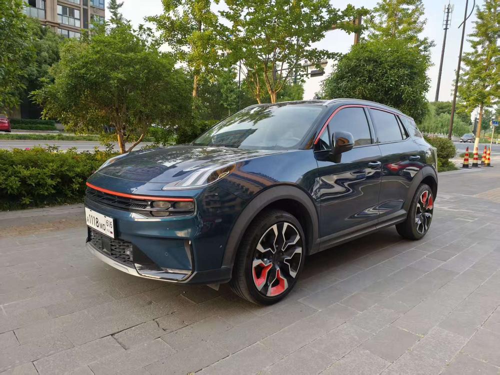 Lynk & Co Lynk & Co 06
