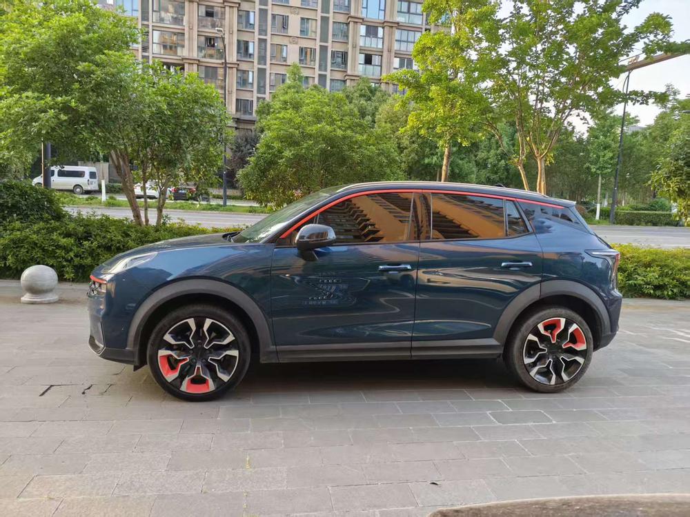 Lynk & Co Lynk & Co 06