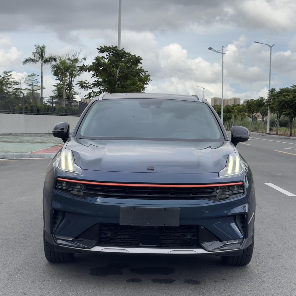 Lynk & Co Lynk & Co 06