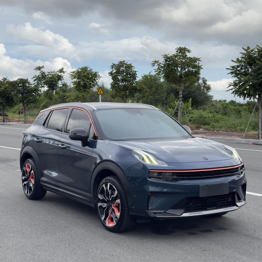 Lynk & Co Lynk & Co 06
